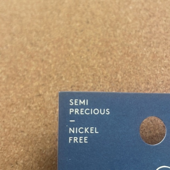 Universal Thread earrings Semi precious nickel free dangle fashion jewelry New - Picture 5 of 5